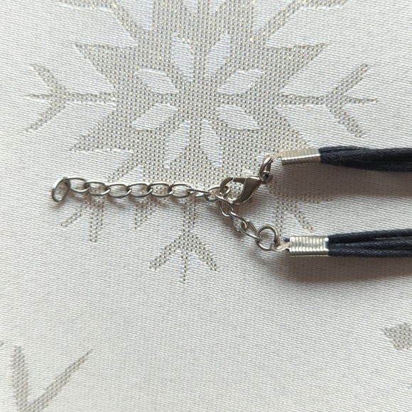 Glass Statement Necklace - Picture 7 of 7